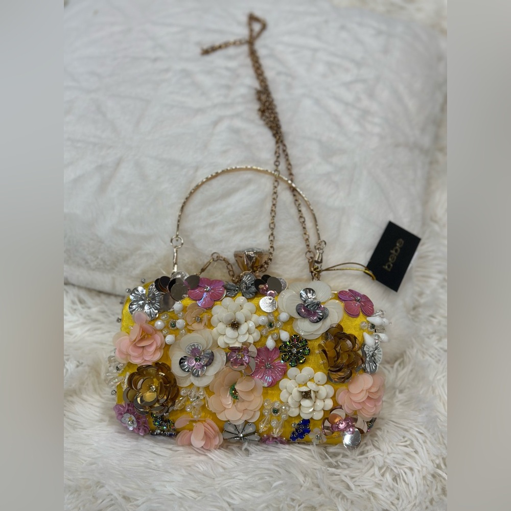 Elegant yellow Clutch